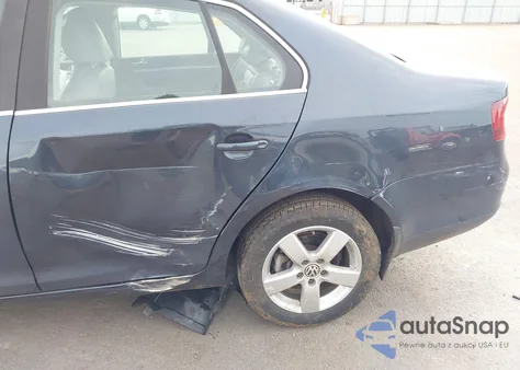 2009 Volkswagen Jetta Se/Sel from USA, damaged, VIN 3VWRZ71K69M016684